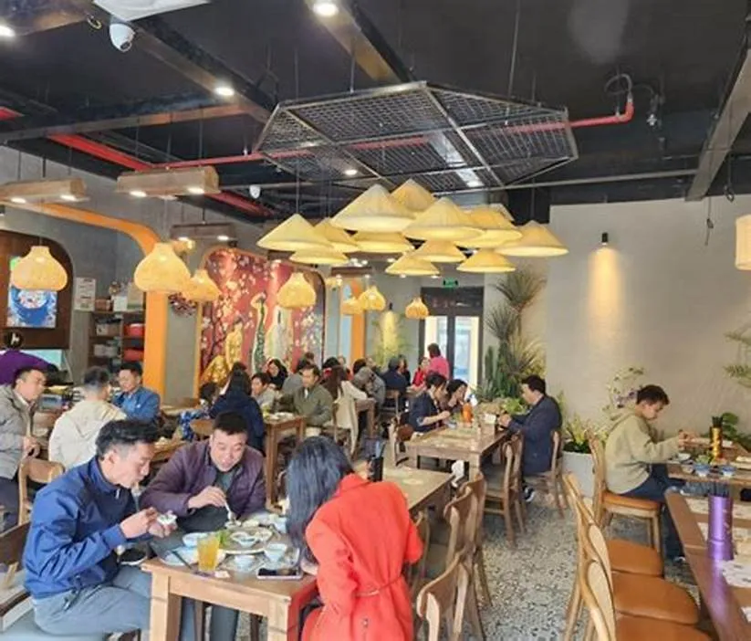 Các loại hình và đặc sản phổ biến bạn có thể tìm thấy tại "nhà hàng địa phương" theo vùng miền