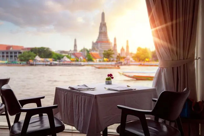 Nhà hàng lãng mạn cho cặp đôi