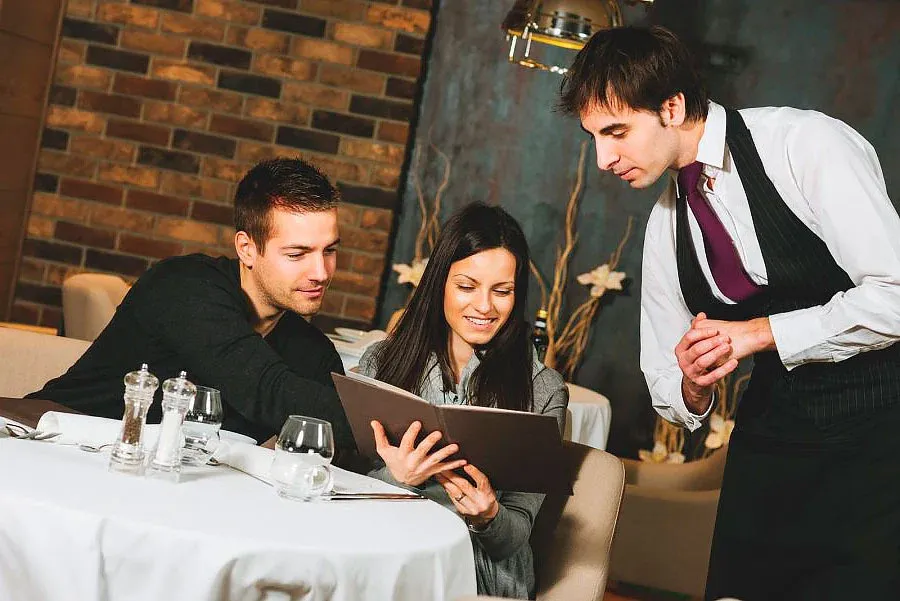 Phong cách phục vụ nhà hàng – Hơn cả một dịch vụ
