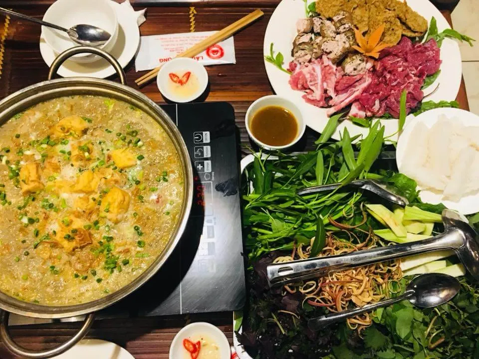 "Nhà hàng lẩu ngon" – Nơi hương vị và tình thân hòa quyện