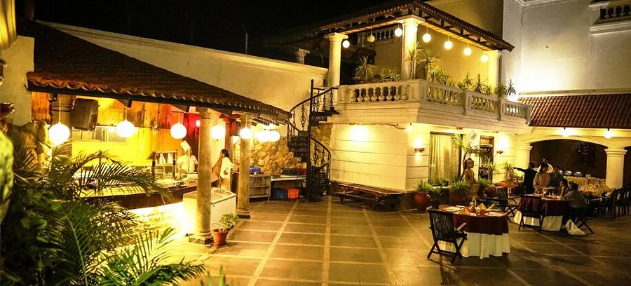 Hướng dẫn "review nhà hàng nổi tiếng" một cách công tâm và hữu ích nhất